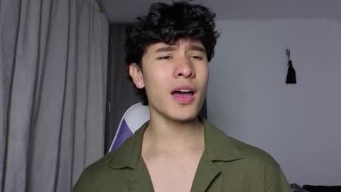 Snapshot of j_u_p_i_t_e_r chatting on 10.19.25 Noah online show from 10.19.25