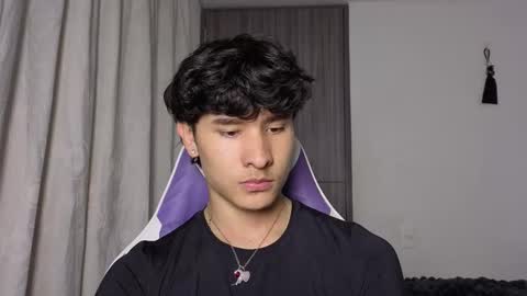 Snapshot of j_u_p_i_t_e_r chatting on 10.25.25 Noah online show from 10.25.25