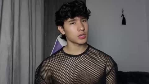 Snapshot of j_u_p_i_t_e_r chatting on 11.23.25 Noah online show from 11.23.25