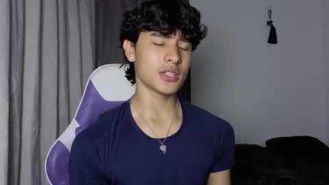 Snapshot of j_u_p_i_t_e_r chatting on 12.16.25 Noah online show from 12.16.25