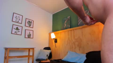 Snapshot of jabob_coper chatting on 02.10.25 David online show from 02.10.25