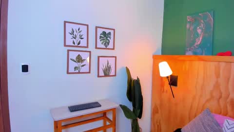 Snapshot of jabob_coper chatting on 11.19.25 David online show from 11.19.25