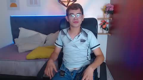Snapshot of jack__thomas chatting on 06.11.26 JACK TOMAS online show from 06.11.26