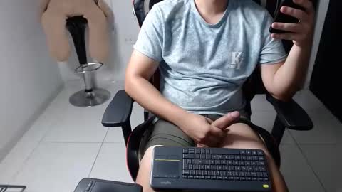 Snapshot of jack_boy_cum chatting on 10.15.25 Jack online show from 10.15.25