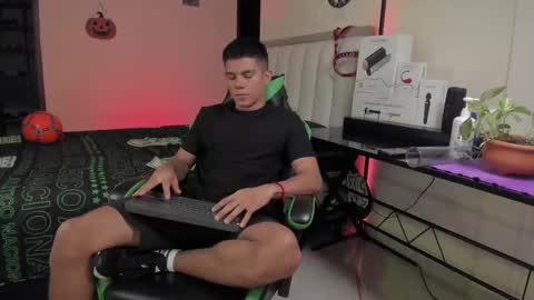 JACK CASTELL online show from 09.30.25