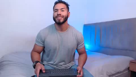 Snapshot of jack_master_muscle chatting on 03.08.25 jack and leah online show from 03.08.25