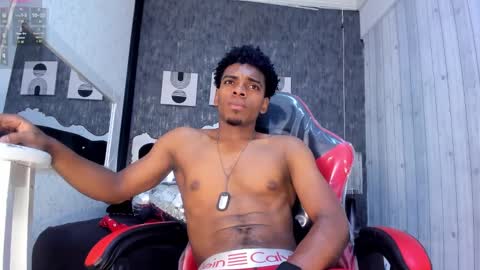 Snapshot of jack_muscles69_ chatting on 02.19.25 Jack online show from 02.19.25