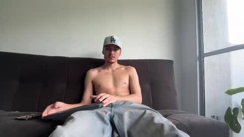 Snapshot of jack_norizz chatting on 10.18.25 INDEPENDENT MODEL online show from 10.18.25