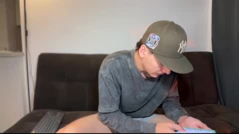 INDEPENDENT MODEL online show from 01.14.26