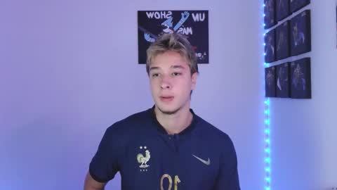 Snapshot of jack_walker190 chatting on 10.04.25 J online show from 10.04.25