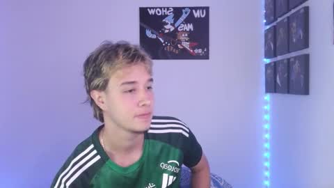 Snapshot of jack_walker190 chatting on 10.15.25 J online show from 10.15.25