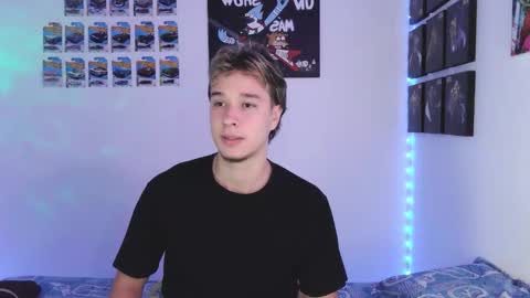 Snapshot of jack_walker190 chatting on 10.28.25 J online show from 10.28.25