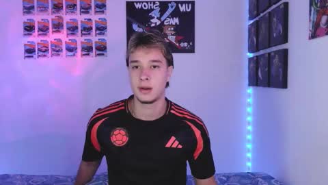 Snapshot of jack_walker190 chatting on 11.12.25 J online show from 11.12.25