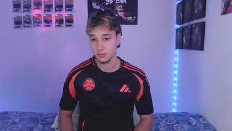 Snapshot of jack_walker190 chatting on 11.21.25 J online show from 11.21.25