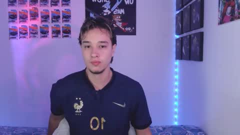 Snapshot of jack_walker190 chatting on 11.22.25 J online show from 11.22.25