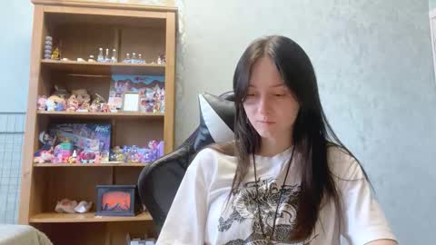 Snapshot of jackelineboldon chatting on 11.16.25 Alice online show from 11.16.25