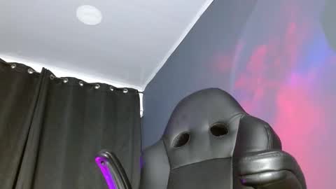 Snapshot of jackk_ho chatting on 01.10.25 Jack online show from 01.10.25