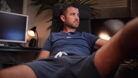 Snapshot of jackoffdude85 chatting on 09.29.25 Colten Carter online show from 09.29.25