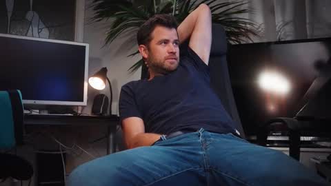 Snapshot of jackoffdude85 chatting on 11.12.25 Colten Carter online show from 11.12.25