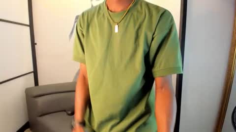 Snapshot of jacksonmuller_ chatting on 10.08.25 Jackson online show from 10.08.25