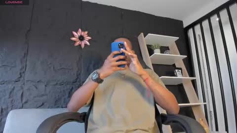 Snapshot of jacksonmuller_ chatting on 11.28.25 Jackson online show from 11.28.25