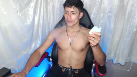 Jacobbakerr online show from 12.14.25