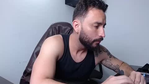 Snapshot of jacobkingd chatting on 10.01.25 jacobkingd online show from 10.01.25