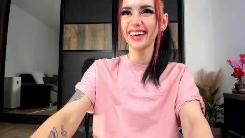 Jacqueline online show from 02.05.26