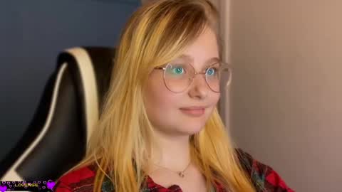 Snapshot of jacywinslat chatting on 02.21.25 jacywinslat online show from 02.21.25