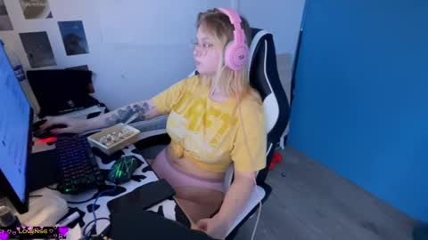 Snapshot of jacywinslat chatting on 02.24.25 jacywinslat online show from 02.24.25