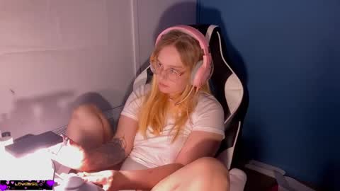 Snapshot of jacywinslat chatting on 03.01.25 jacywinslat online show from 03.01.25