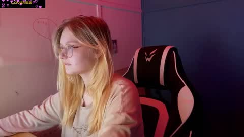 Snapshot of jacywinslat chatting on 03.08.25 jacywinslat online show from 03.08.25