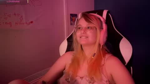 Snapshot of jacywinslat chatting on 03.11.25 jacywinslat online show from 03.11.25