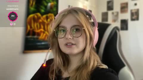 Snapshot of jacywinslat chatting on 09.08.25 jacywinslat online show from 09.08.25