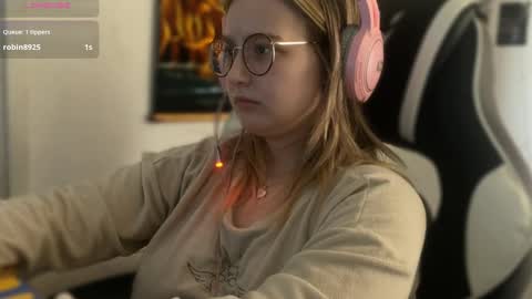 Snapshot of jacywinslat chatting on 09.09.25 jacywinslat online show from 09.09.25