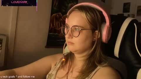 Snapshot of jacywinslat chatting on 10.16.25 jacywinslat online show from 10.16.25