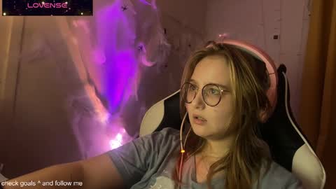 Snapshot of jacywinslat chatting on 10.30.25 jacywinslat online show from 10.30.25