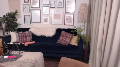 Jade online show from 01.31.25