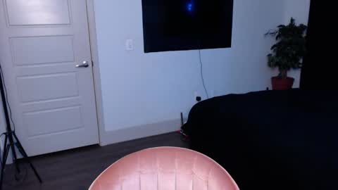 Jade online show from 12.21.25