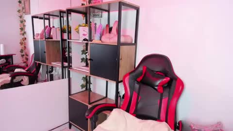 Jade online show from 10.22.25