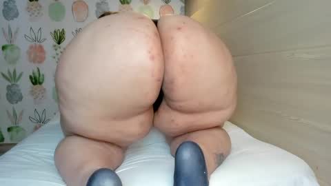 Snapshot of jade_cruz20 chatting on 01.24.25 jade_cruz20 online show from 01.24.25