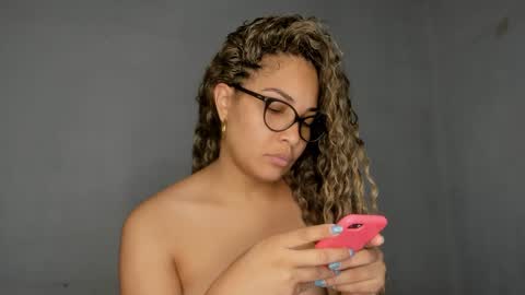Snapshot of jade_dorthini chatting on 09.29.25 Jadeleidy Dorthini online show from 09.29.25