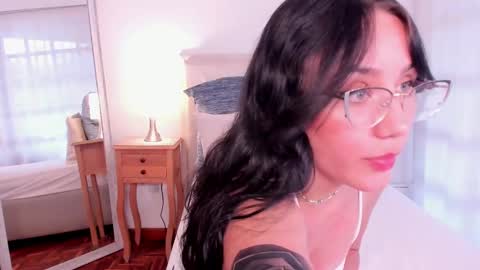 Snapshot of jade_evergreen_ chatting on 12.16.24 Jade online show from 12.16.24
