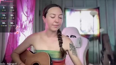 Snapshot of jade_margot chatting on 09.17.25 Jade Margot online show from 09.17.25