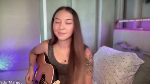 Snapshot of jade_margot chatting on 11.08.25 Jade Margot online show from 11.08.25