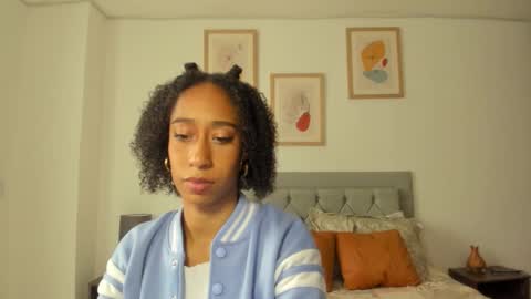 Snapshot of jade_obi chatting on 10.11.25 Jade smile online show from 10.11.25