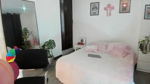 Jade  independent model online show from 04.10.26