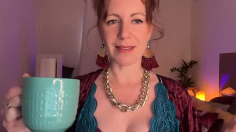 Snapshot of jade_slade chatting on 06.11.26 Jade Slade online show from 06.11.26
