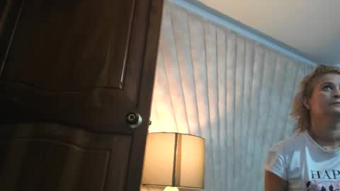 Jade  online show from 10.27.25