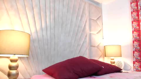 Jade  online show from 11.18.25